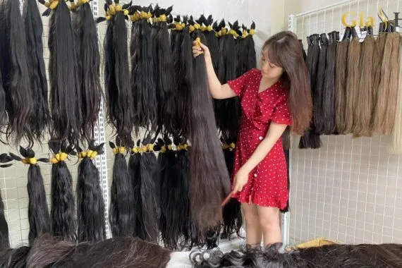 How Licensed Stylists Compare Wholesale Hair Suppliers Before Reordering | Mink Hair Wholesale